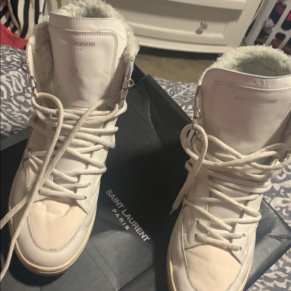 Sneakers